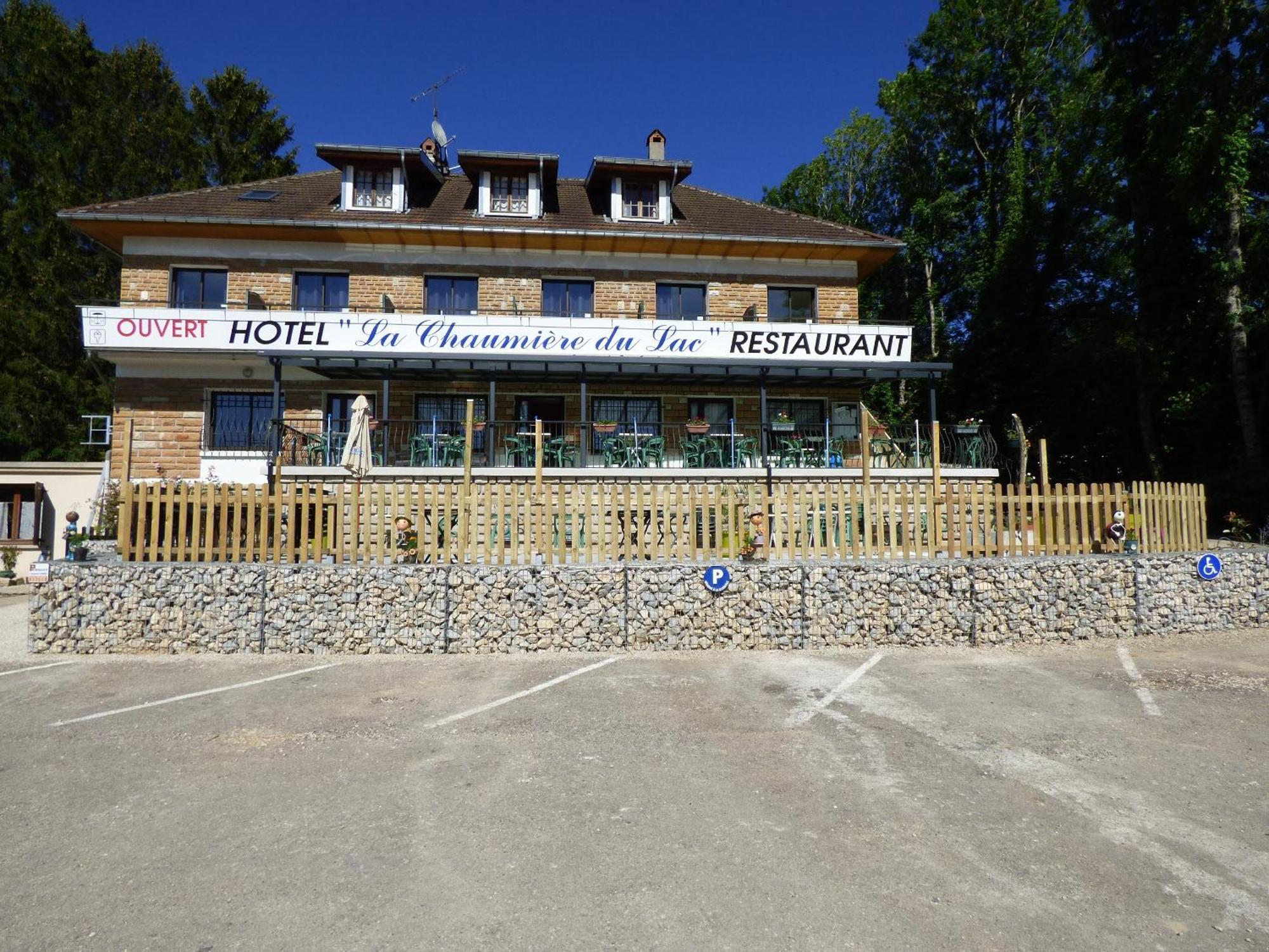 Hotel Restaurant La Chaumiere Du Lac Clairvaux-les-Lacs Exteriör bild